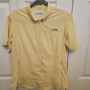Columbia Light Yellow Short-Sleeve Outdoor Button-Up Tee